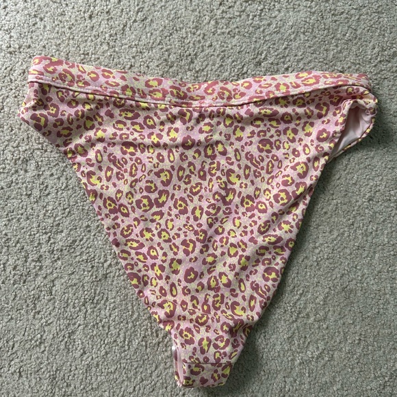 Dippin Daisy’s Ultra Cheetah Bottom NWT - Picture 2 of 3